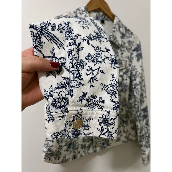 Talbots Cream Blue Floral Bird Print Denim Jacket Button Down Collar Long Sleeve - Picture 6 of 11